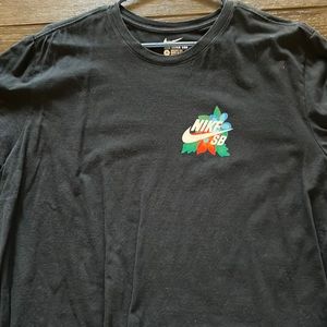 Nike SB t shirt
